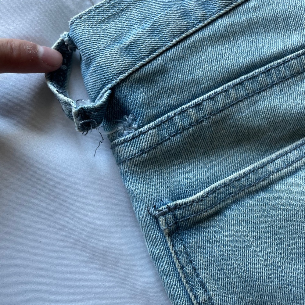 Hot Topic Super Skinny Ripped Jeans - Picture 3 of 4